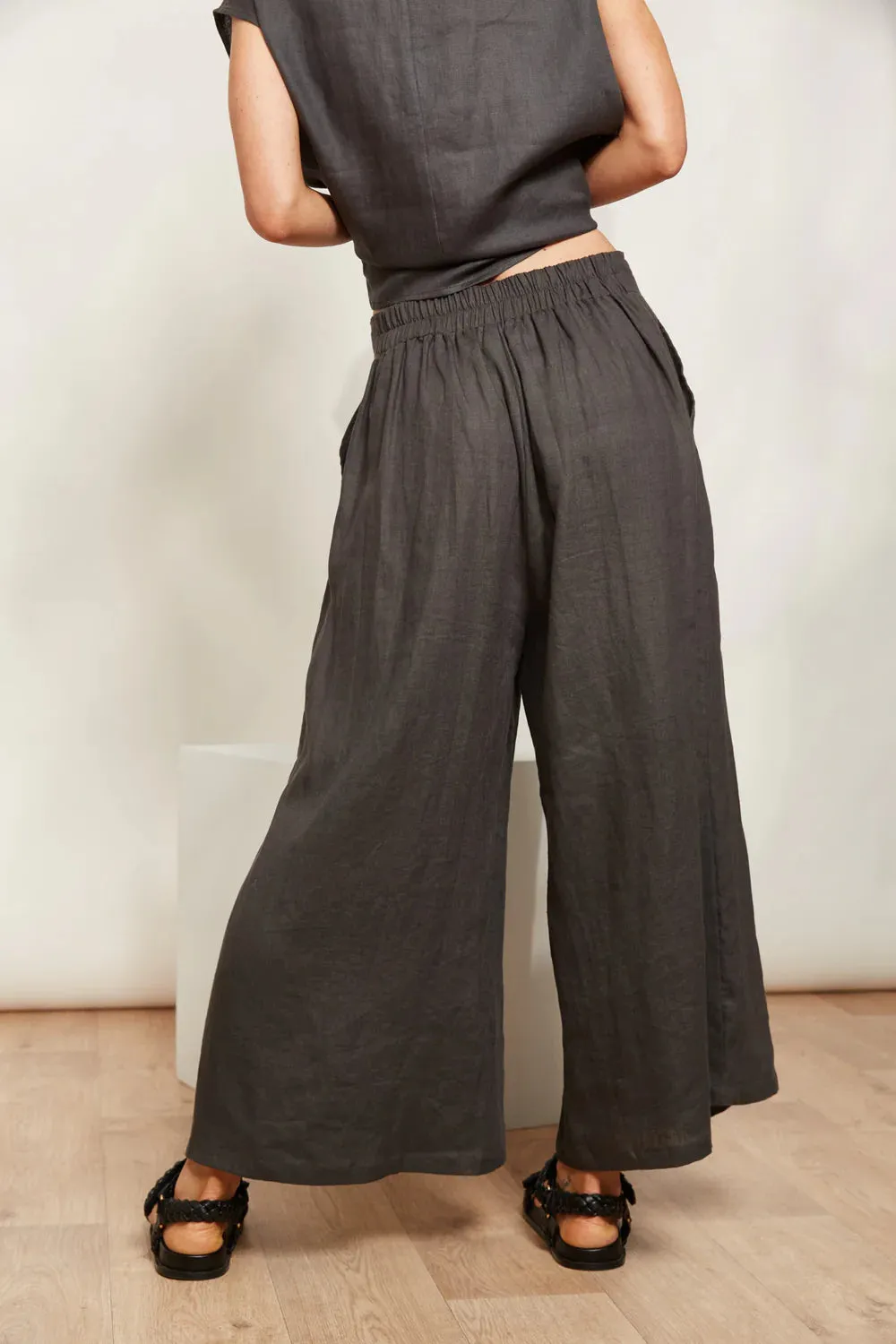 Halcyon Crop Pant Oyster