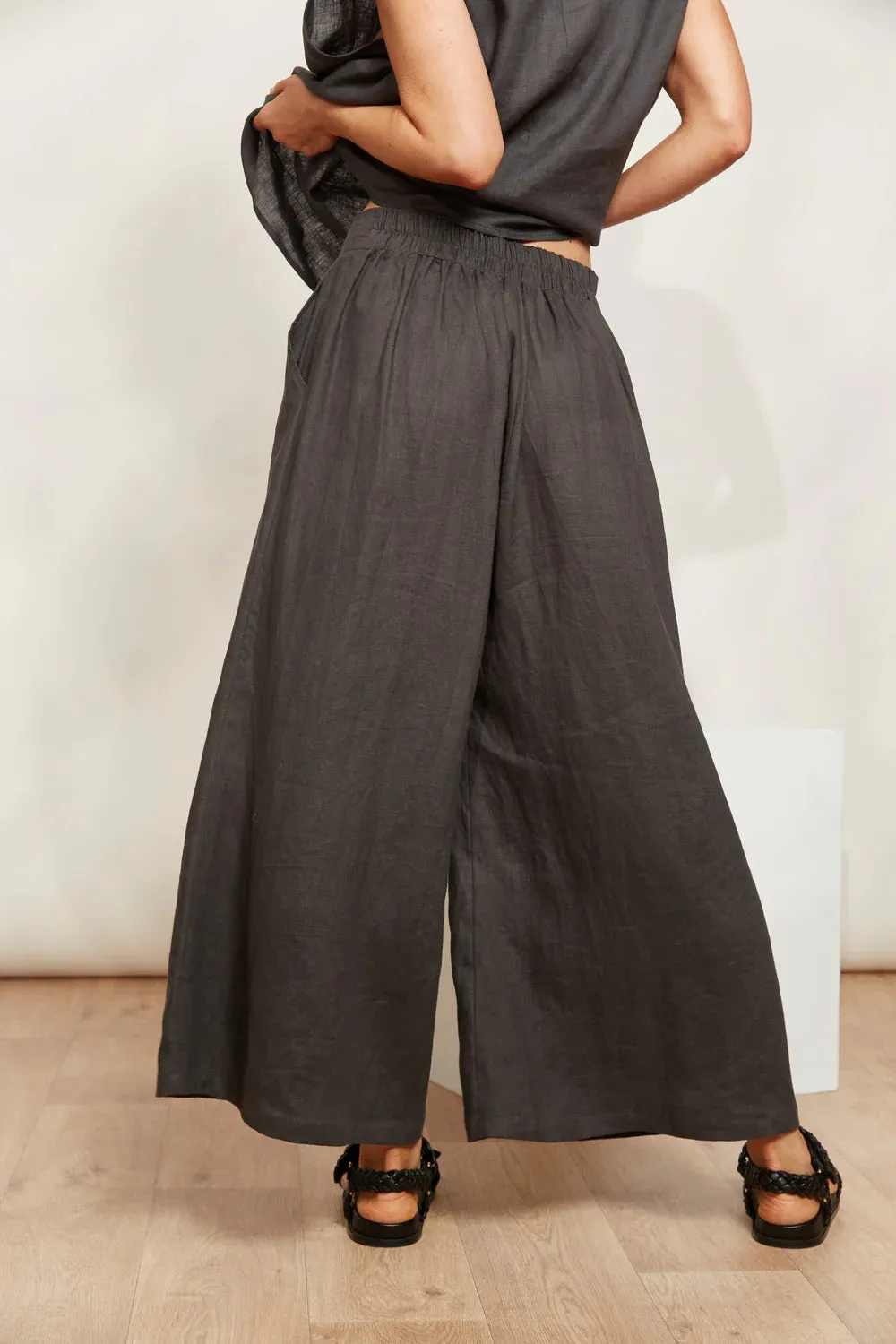 Halcyon Crop Pant Oyster